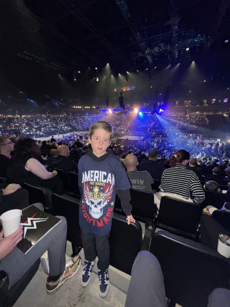 88_TC_'s tweet photo. #WWEManchester https://t.co/aZPcUxzNrR