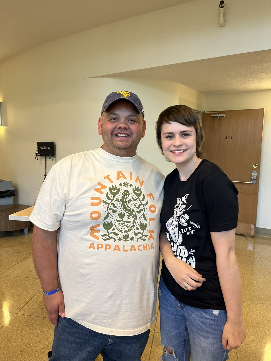1mandy76's tweet photo. @Philbow55 performed a wonderful Homecoming in the Hills and Kate finally got to meet him!  I know he was on AGT, but he’ll always be a WV boy to us!  Thanks for the pic and concert buddy!! https://t.co/1rO5qsXsB7