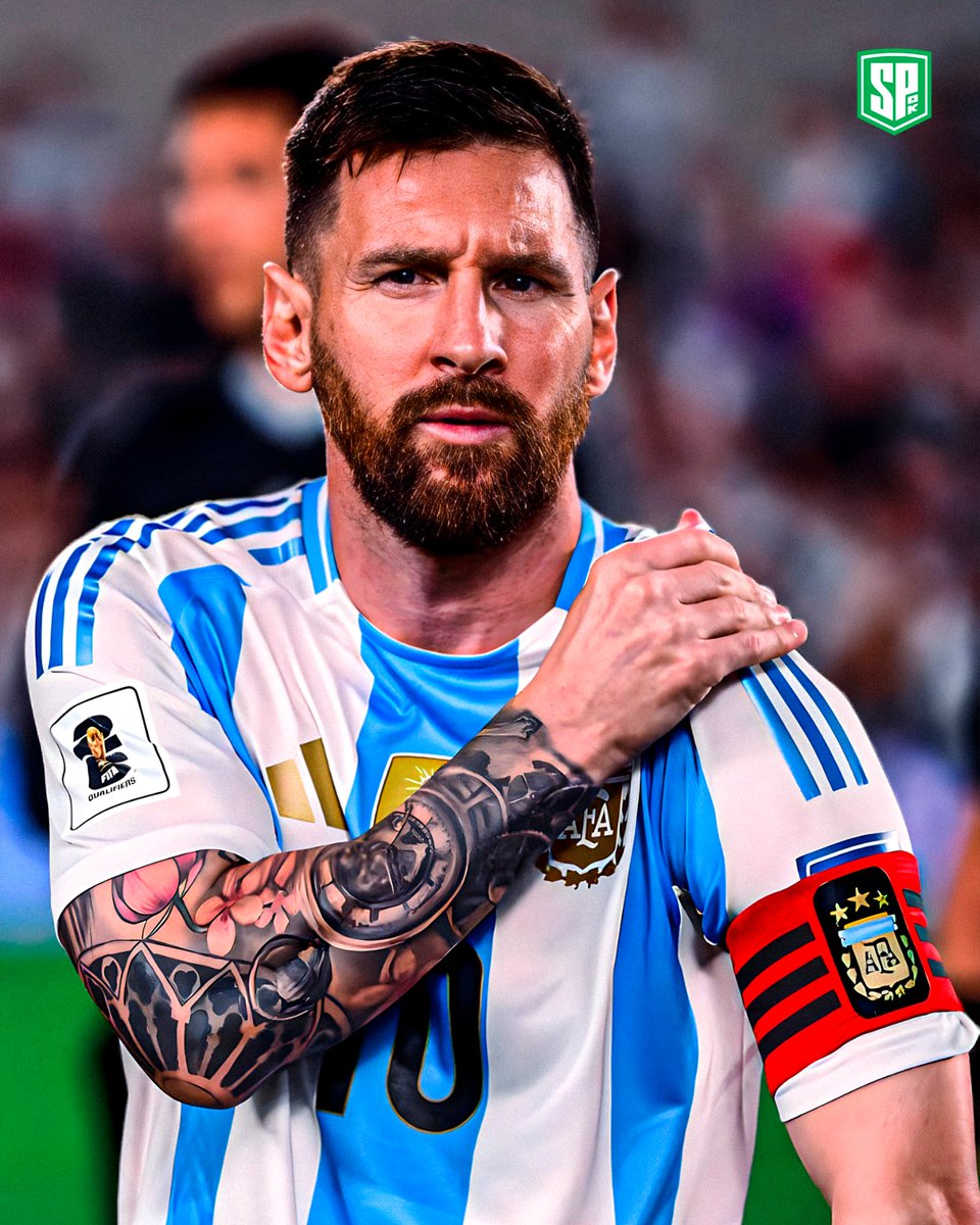 sepegook's tweet image. Argentina venció 6-0 a Bolivia por la Eliminatorias Sudamericanas con un recital de Lionel Messi, el astro argentino marcó un HAT-TRICK y brindó DOS ASISTENCIAS. Se llevó el balón a casa siendo líder de goleo con 6 tantos.

EL REY DEL FÚTBOL. 👑🇦🇷