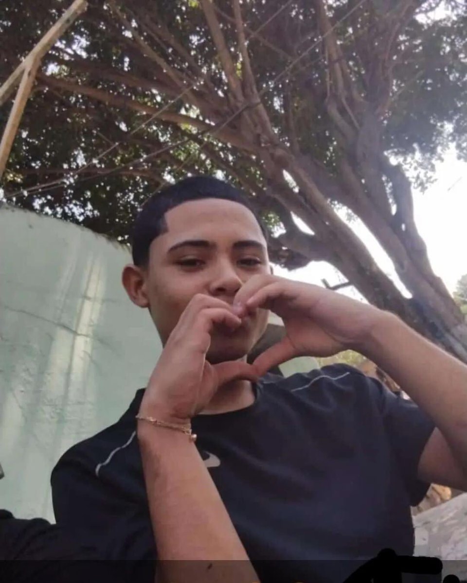 kellyloira19's tweet photo. Nossa maior saudade !!!  😭🖤💔 não consigo acreditar que vc não irá mas voltar cara que dor vc deixou em nós https://t.co/QkrChRweZp