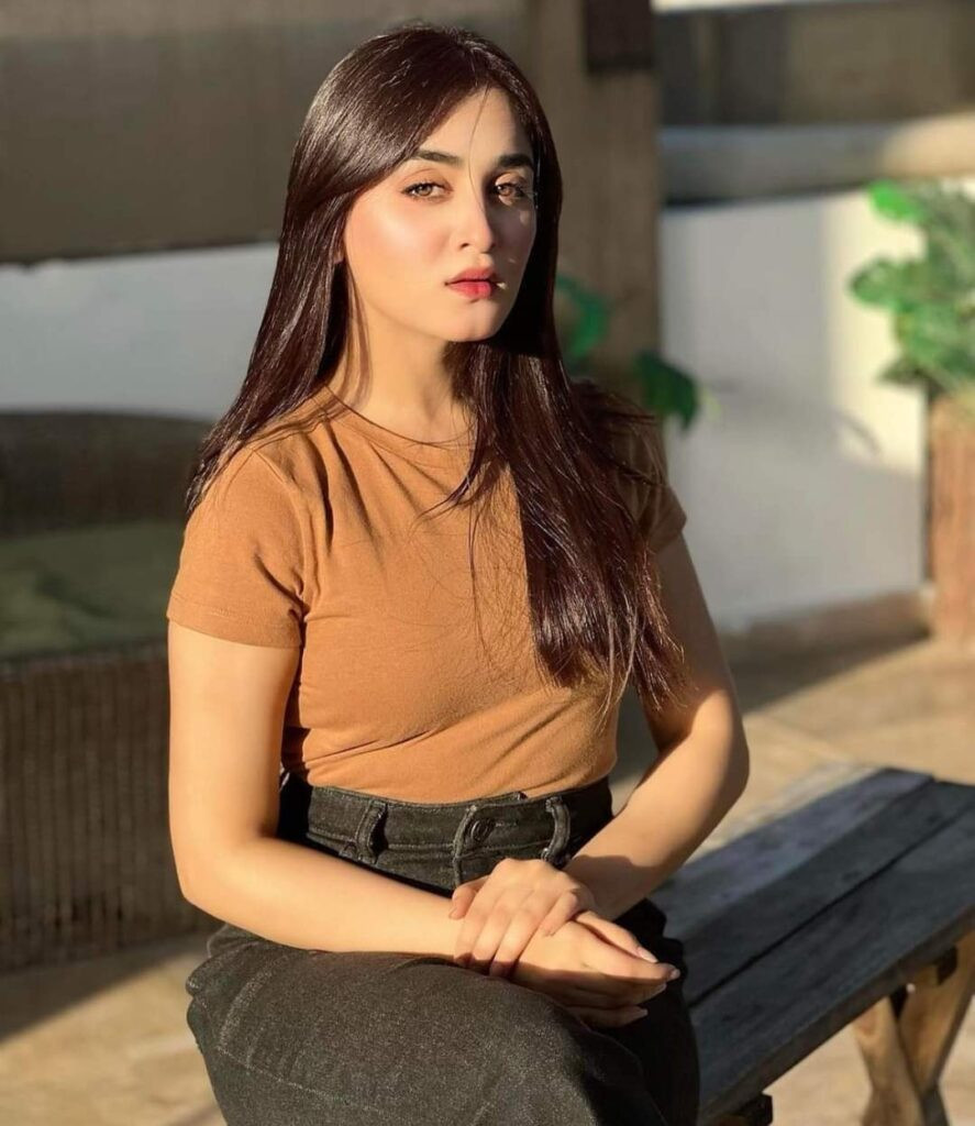 ZohaAliHashmi's tweet image. +9230116392 Call Or Whatsapp For  Booking Girls In Uae girlsforbed.com