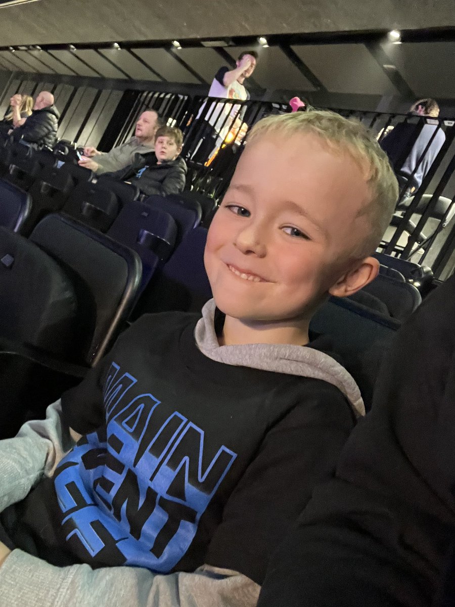 DPSharkey91's tweet photo. Boys night with the Road Dawg #maineventYEET #wwemanchester https://t.co/osY91bnxzI