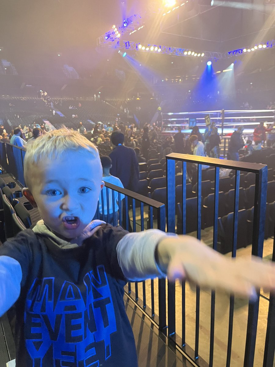 DPSharkey91's tweet photo. Boys night with the Road Dawg #maineventYEET #wwemanchester https://t.co/osY91bnxzI