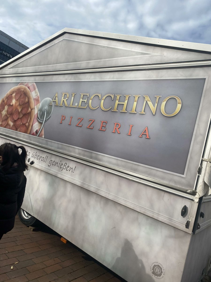 cassfromtv's tweet photo. ARLECCHINO PIZZA

ARLECCHINO PIZZA https://t.co/TwsyJPhxtZ