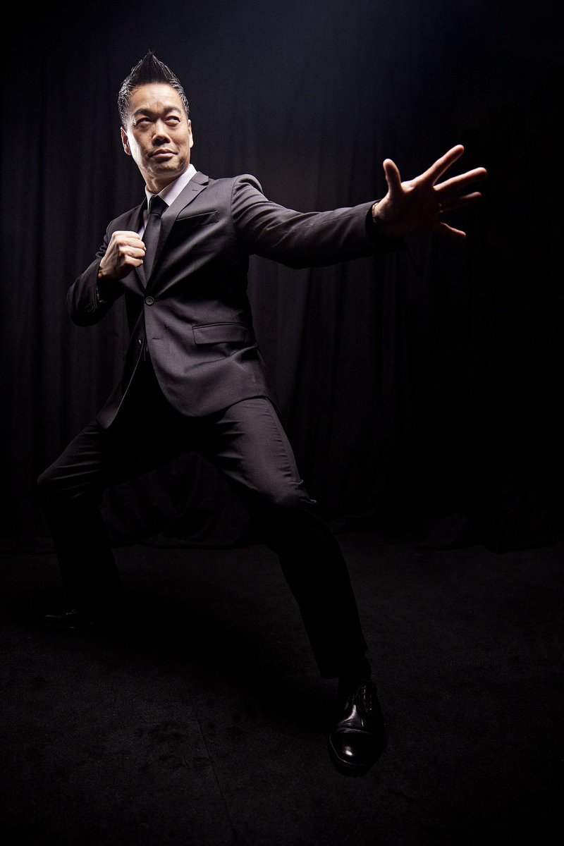 AskJSL's tweet photo. Suit up for success, and strike with purpose. 🙇🏻‍♂️👊
#martialarts #selfdefense
#power #speed #focus https://t.co/u9lNupcNGz