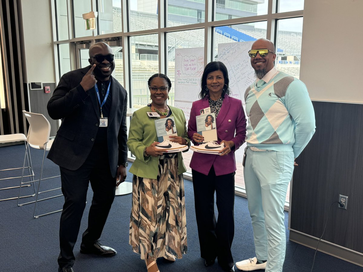 Jumana Mills tweet media