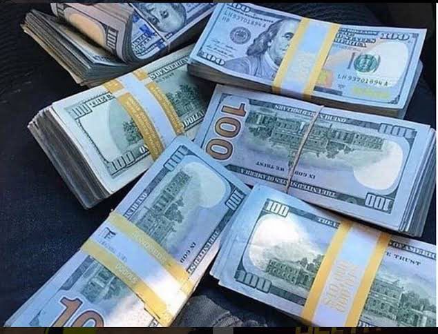 mheath120's tweet photo. Send me your cash app tag and PayPal for random blessings rn 🎁❤️ https://t.co/jVivZ4C1t7