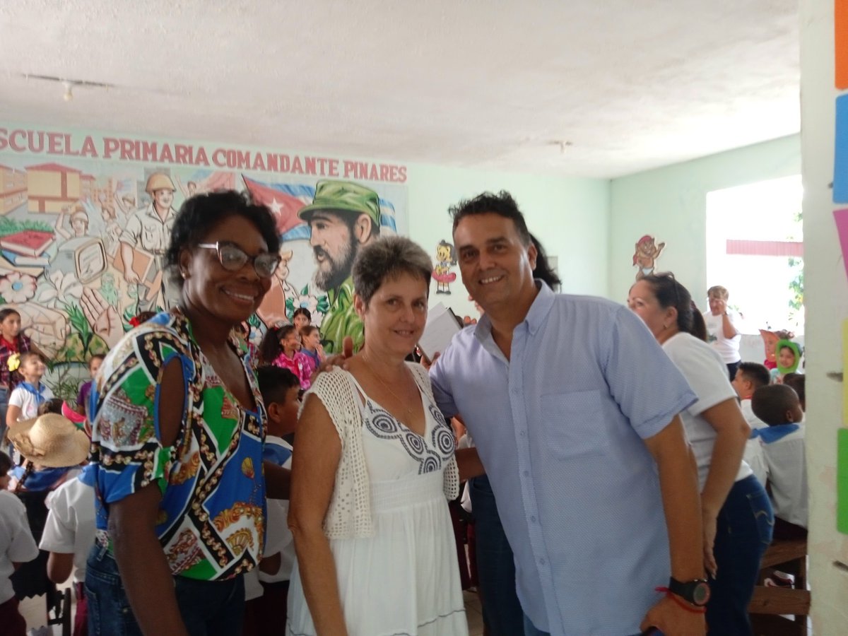 hemetod's tweet photo. Derroche de creatividad en la Primaria Comandante Pinares por el día Mundial de la Alimentación.
@CubaMined 
@DgeEste 
@DGHE14764 
@HEdgeAEE 
@hedgePinares https://t.co/xF91VCpLgC