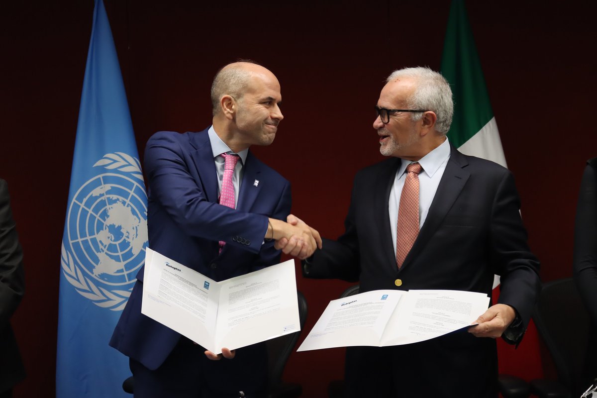 PNUD_Mexico's tweet photo. Para refrendar el compromiso entre el @PNUD_Mexico y @RotoplasMexico, se llevó a cabo la firma de un Memorándum de Entendimiento para el periodo 2024-2027 https://t.co/eGQuPRYFZ4