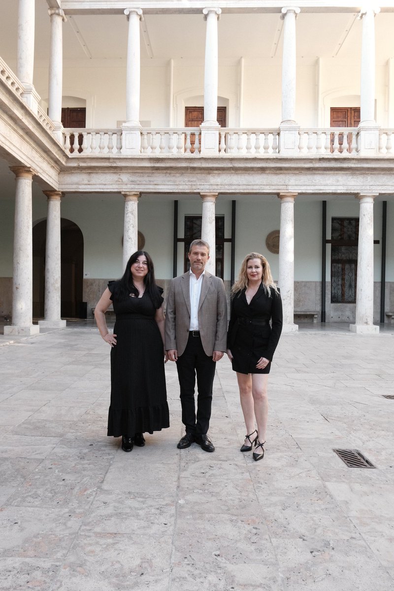 LaNauuv's tweet photo. 🌋Amb la participació del director general del Parc Arqueològic de Pompeia Gabriel Zuchtriegel, aquesta vesprada s'ha celebrat al #CCLaNau la conferència 𝗡𝗼𝘂𝘀 𝗱𝗲𝘀𝗰𝗼𝗯𝗿𝗶𝗺𝗲𝗻𝘁𝘀 𝗶 𝗶𝗻𝘃𝗲𝘀𝘁𝗶𝗴𝗮𝗰𝗶𝗼𝗻𝘀 𝗮 𝗣𝗼𝗺𝗽𝗲𝗶𝗮, on s'han desgranat les últimes novetats https://t.co/T9w5sgl6k7