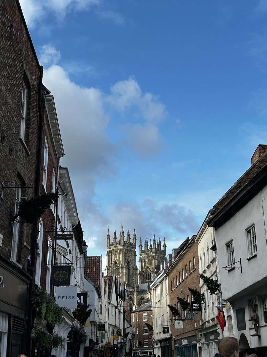 vampampire's tweet image. 4 pics from my weeks holiday in England.
Nice to go new places