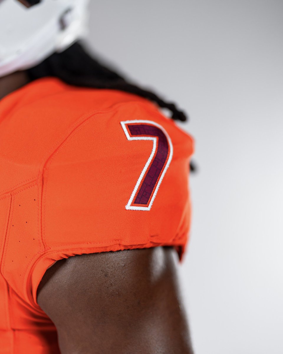 HokiesFB's tweet photo. A closer look π
#ThisIsHome | #OrangeEffect https://t.co/YQHhaiaZ04