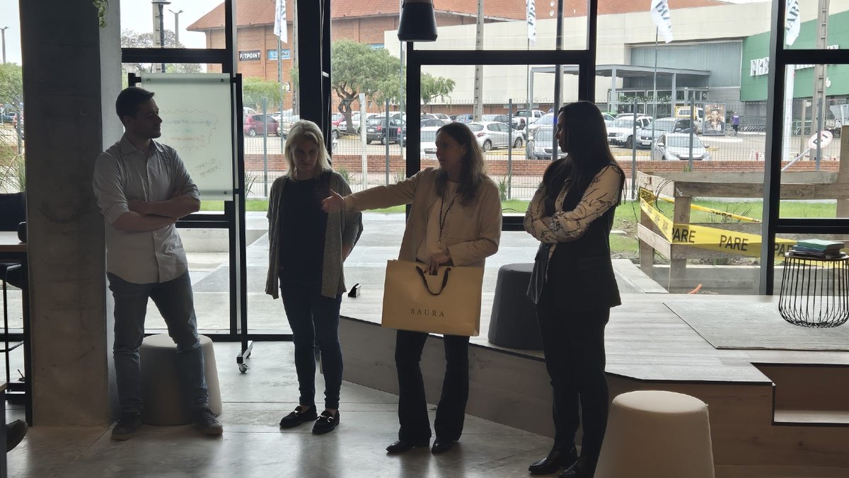 ✨ Ayer celebramos un evento especial de networking en el Innovation Campus de UIH, marcando el cierre de la tercera edición del programa de inversión en startups.

#Networking #Startups #Innovación #InversoresAngeles #CierreDePrograma