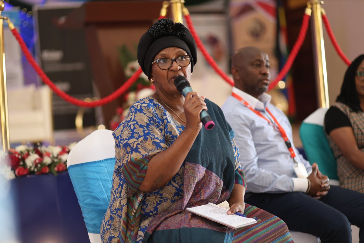 ConfHealth's tweet photo. @KEMRI_Kenya Tacklng   tobacco consumption is crucial for both our health and the planet! Naomi Shaban is leading the charge in raising awareness about the harmful effects of tobacco not just on our bodies, but also on climate change https://t.co/8yI9PKgSHz