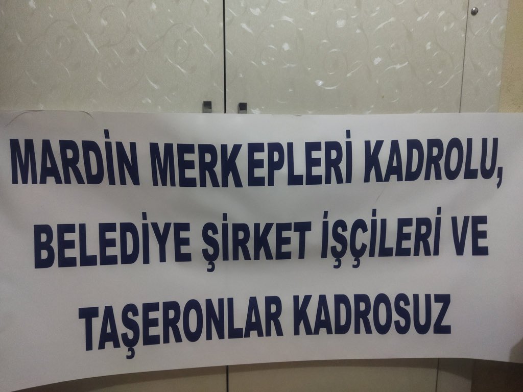 TaşeronaKadro Nerde  ⁉️
Söz verdiniz,sözler verdiniz.!

Belediye şirket işçilerine Kadro Nerde