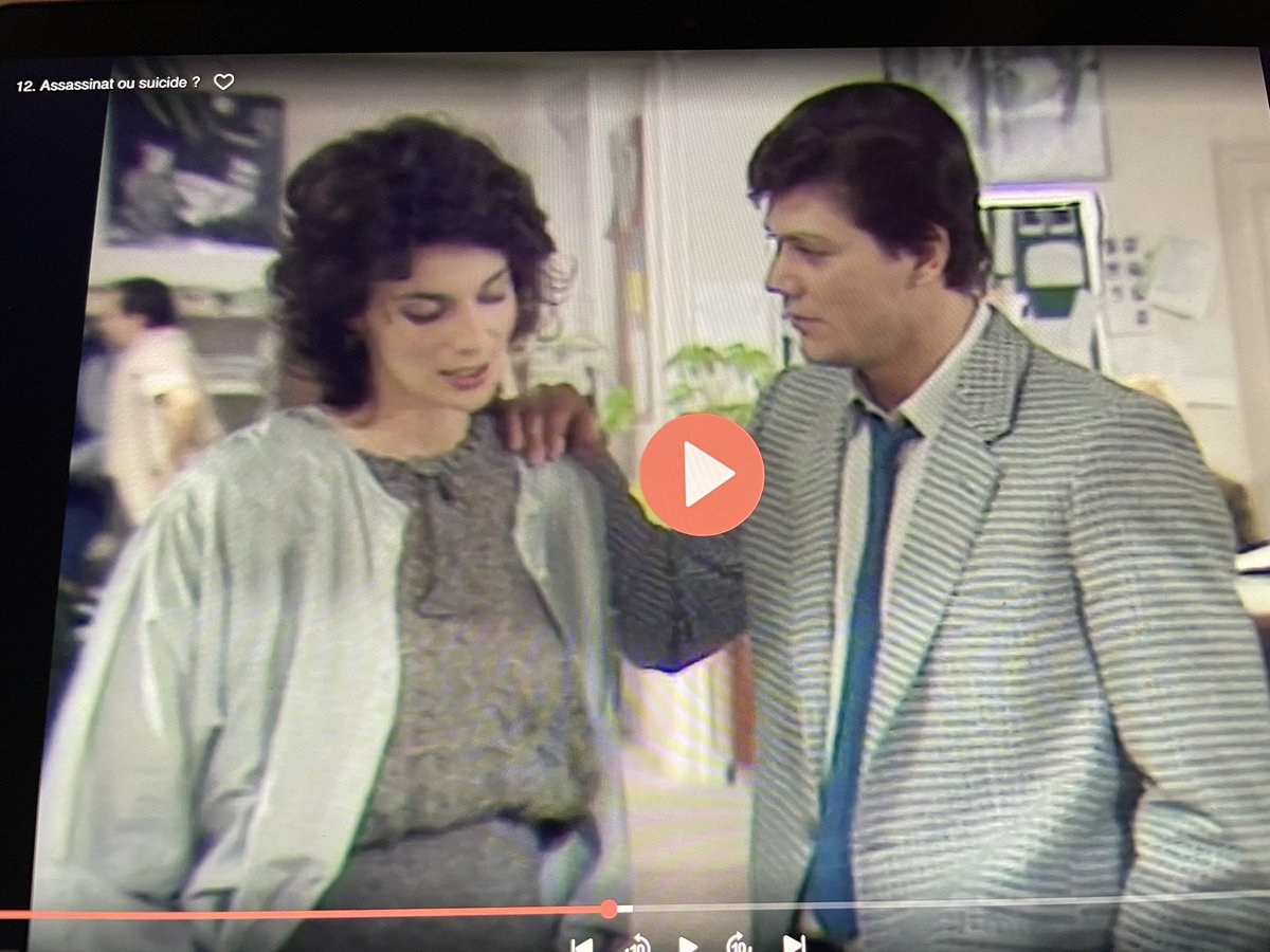 Chateauvallon, épisode 12
« J’aimerais consulter la collection du journal,
Ça tombe bien, ils m’ont mise aux archives,
Et ça te plaît ?
En attendant mieux… »
#archives