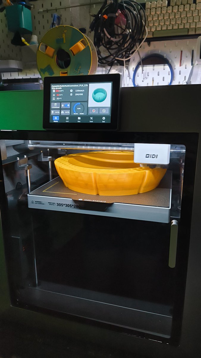 Der <a href="/QIDI_3dprinter/">QIDI Tech</a> plus 4 macht mal den Bauraum voll...