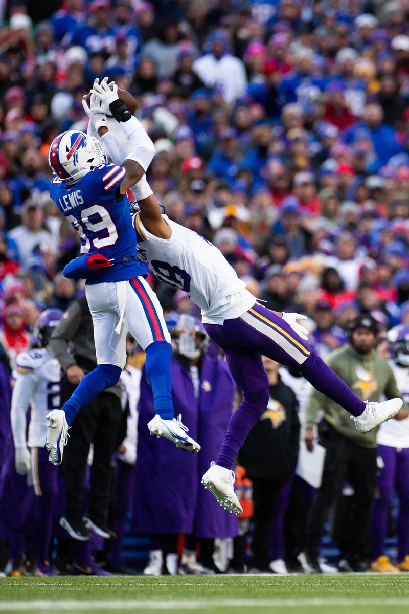 tylermwebb's tweet photo. According to Marricui’s tests, he’s the only receiver he’s ever seen that can do this - which explains Jefferson’s seemingly super-human ability to make any catch on the field.

9/9