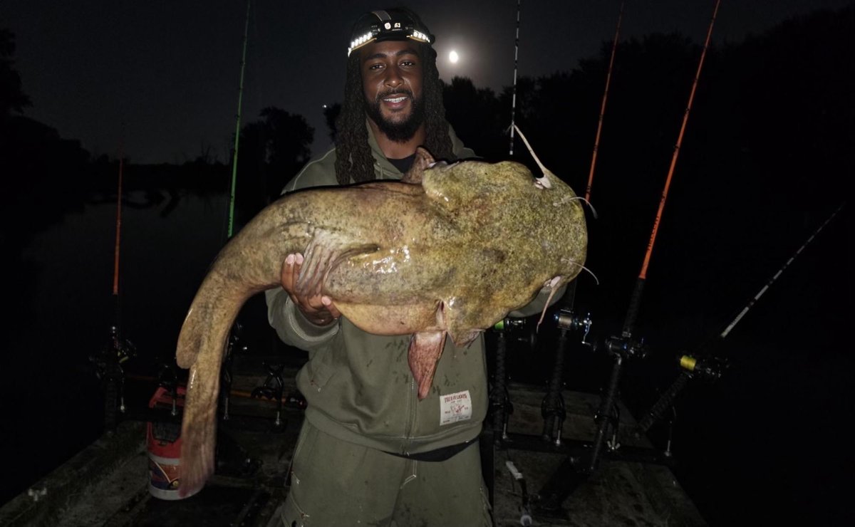 Lindsey Young (@lindseymnsports) on Twitter photo Vikings OLB <a href="/P_jones9/">Patrick Jones II</a> watches film while fishing.
I thought it was an interesting combo, so of course, we had to join him on the river & chat about reeling in QBs ... and monsters like this one (which thankfully wasn't caught the night I was there).
📰: mnvkn.gs/4h5Zjku Vikings OLB <a href="/P_jones9/">Patrick Jones II</a> watches film while fishing.
I thought it was an interesting combo, so of course, we had to join him on the river & chat about reeling in QBs ... and monsters like this one (which thankfully wasn't caught the night I was there).
📰: mnvkn.gs/4h5Zjku