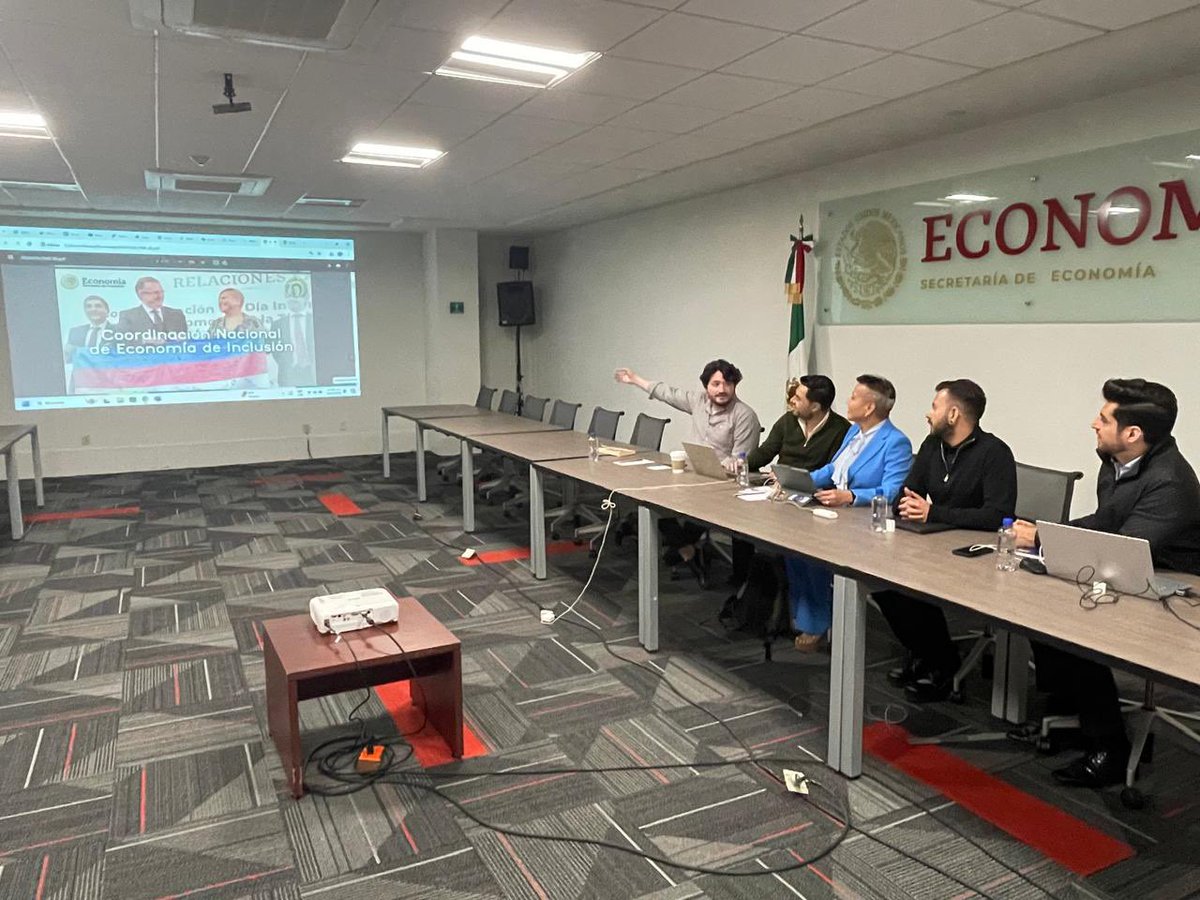 SalmaLuevano's tweet photo. Empezamos los trabajos para la conformación de la Unidad de Coordinación de Economía de Inclusión de la @SE_mx 

¿Sabían que la comunidad LGBT+ en México representa una capacidad de compra de 60mil millones de dólares? Según el Banco Mundial @BancoMundial 😎🙏🌈

@Claudiashein 
@m_ebrard 
@SE_mx 
#EconomiaIncluyente