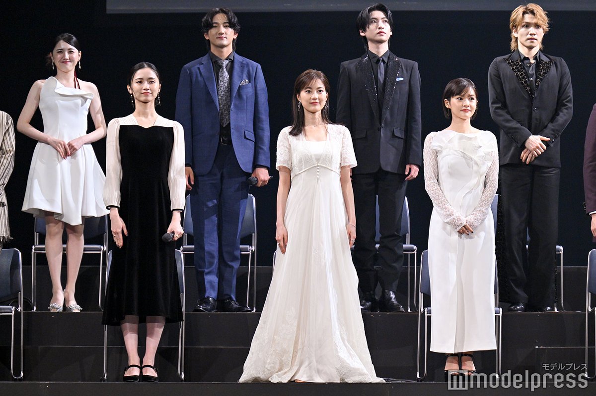 modelpress's tweet image. 吉原光夫・生田絵梨花らミュージカル「レ・ミゼラブル」全キャスト集結🎶

ミュージカルナンバー披露✨

🔻写真・詳細
mdpr.jp/news/4402213

#吉原光夫 #佐藤隆紀 #飯田洋輔 #伊礼彼方 #小野田龍之介 #石井一彰 #生田絵梨花 #昆夏美 #木下晴香 #レ・ミゼラブル