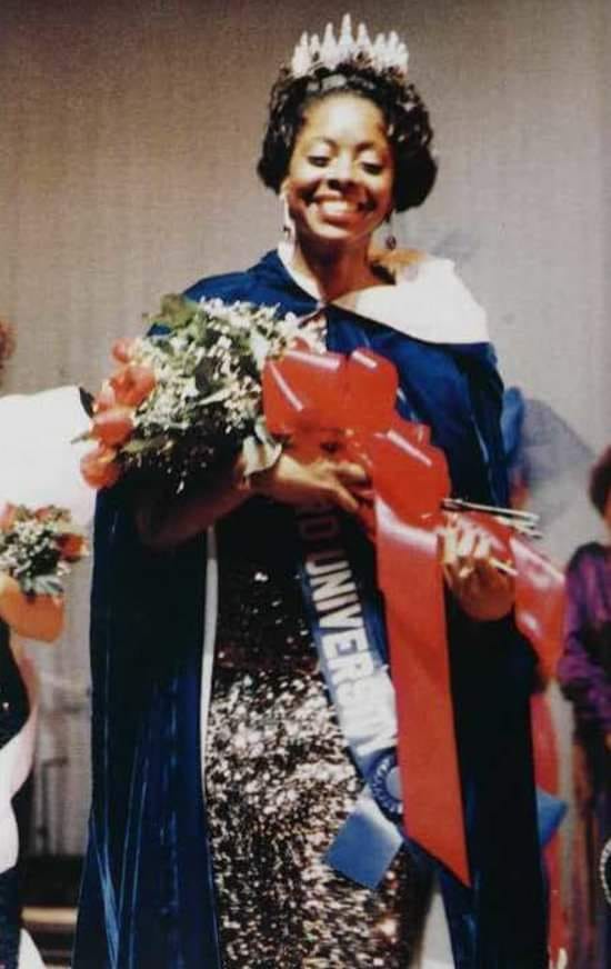 Jennifer Thomas (@jtmediaready) on Twitter photo This remains one of the most unforgettable moments in my life! Representing <a href="/HowardU/">Howard University</a> was and still is an honor! Happy Homecoming! If you’re on campus join a panel, “Crowning Legacy” at Moorland-Spingarn reading room Th 10/17 @ 5p. Here's more on Miss HU
jstor.org/stable/10.7709… This remains one of the most unforgettable moments in my life! Representing <a href="/HowardU/">Howard University</a> was and still is an honor! Happy Homecoming! If you’re on campus join a panel, “Crowning Legacy” at Moorland-Spingarn reading room Th 10/17 @ 5p. Here's more on Miss HU
jstor.org/stable/10.7709…