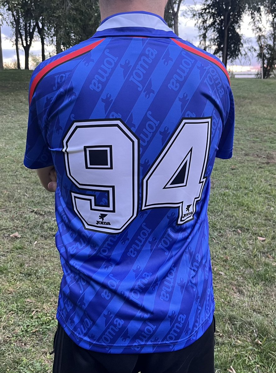 UltrasGetafe's tweet photo. ¡AQUÍ ESTÁN!

Ya hemos recibido la tirada de prueba.

El último día para pedirlas será en el partido del Getafe-Valladolid del fin de semana del 24 de noviembre.

Precio de 45€, hay todas las tallas y se le puede poner el número que queráis.

¡Esperamos que os gusten!

+info MD. https://t.co/npJOkms2RA