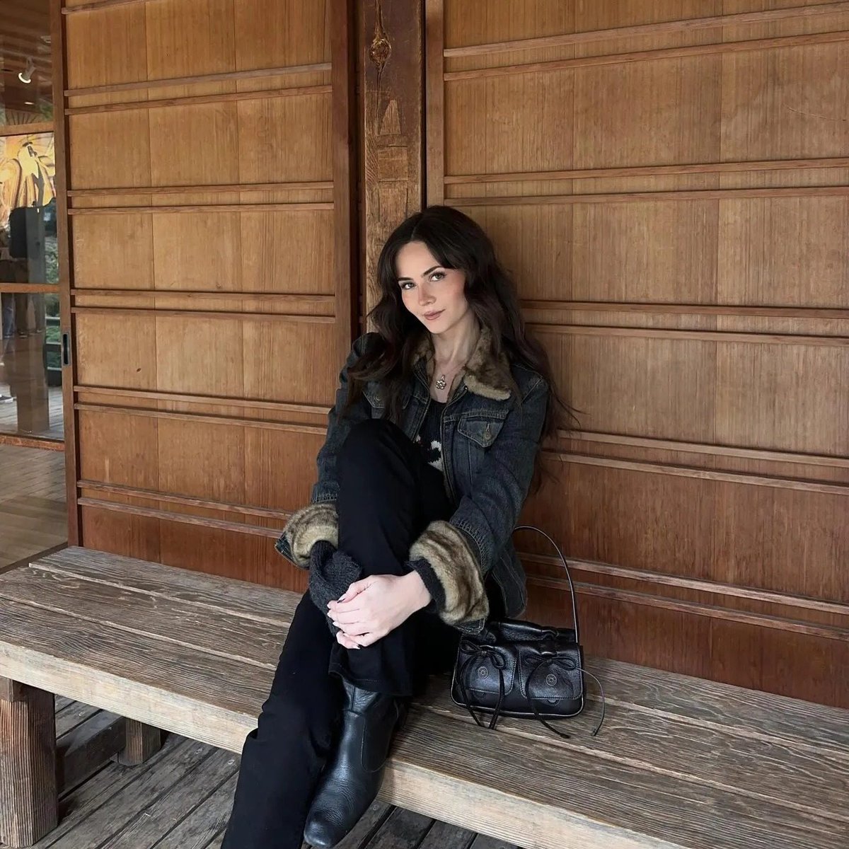 WhoWhatWear's tweet image. If sticky, sweet scents aren't your thing, try these 16 unique fall fragrances: trib.al/JXGLxNr