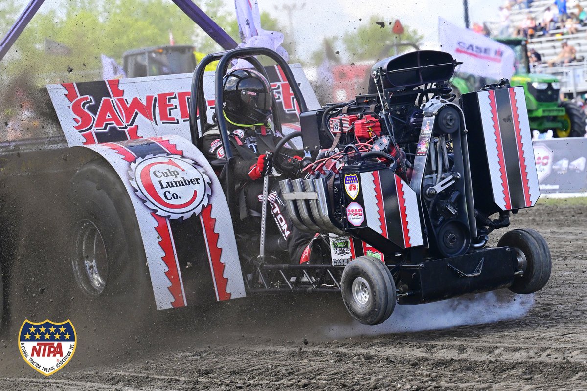 NTPApull's tweet photo. Photo of the Day: Powerful Mini Rod "Sawed-Off" at the National Tractor Pulling Championships #modifiedmini #minirod #bowlinggreen https://t.co/ps9YyVKpAK