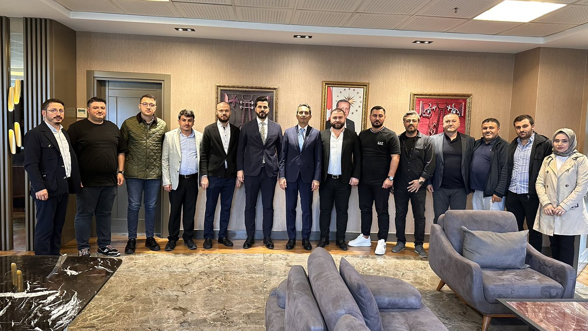 Sultanbeyli Emniyet Müdürümüz Sn.Zafer Mete Beyefendi’yi makamında ziyaret ettik.Hoş sohbeti ve nazik misafirperverliği için teşekkür eder çalışmalarında başarılar dileriz.