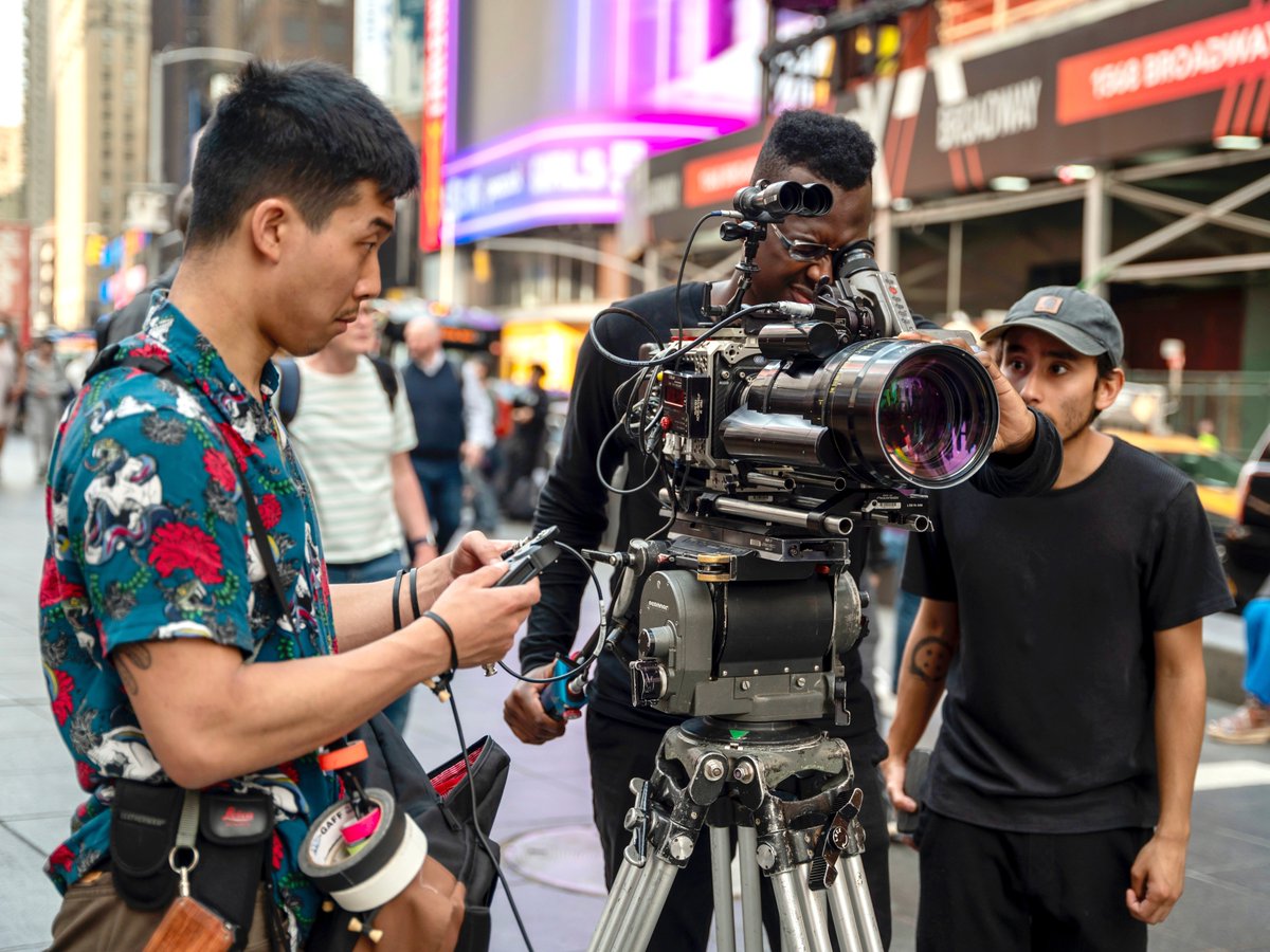 Iacon_Pictures's tweet photo. “The most honest form of filmmaking is to make a film for yourself.” - Peter Jackson 🗽 https://t.co/QQVl8qGJFR