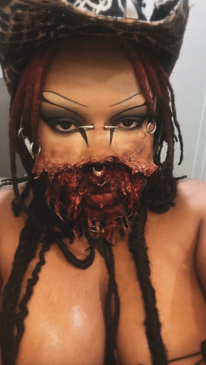 DicSlingSlasher's tweet photo. Don’t you love when your face falls off, 

#SFX #gross #gore https://t.co/o4Wro33ug5