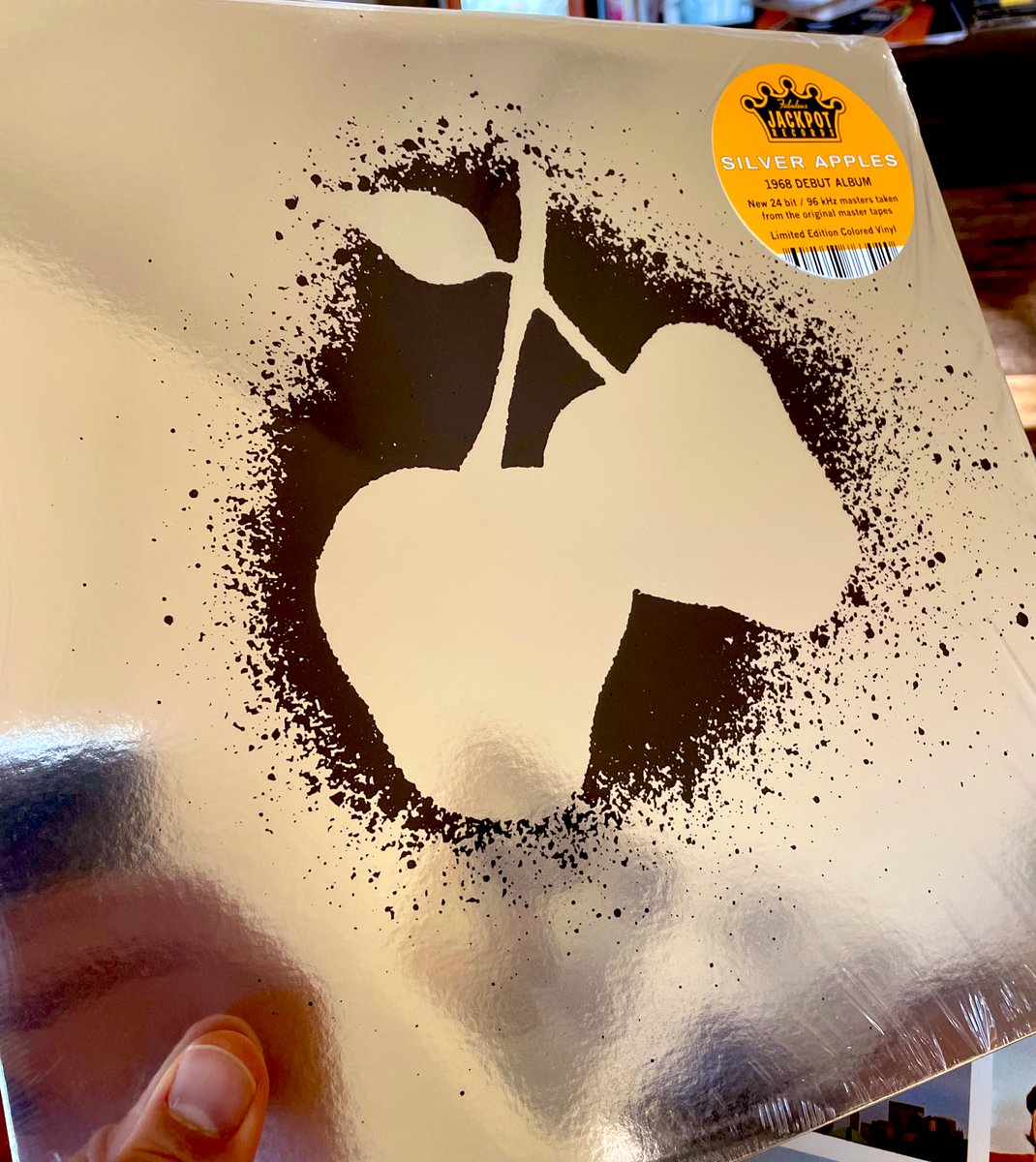 dubleox's tweet photo. Este dúo neoyorquino es ALUCINANTE. Eternas gracias a Iggy Pop que me hizo descubrirlos. Geeks totales!
#SilverApples https://t.co/cpQNUamVxN