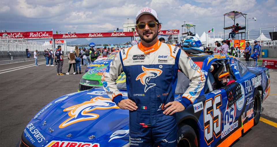 NASCARMex's tweet photo. Julio Rejón y el GGG Racing Team, a un paso del podio de NASCAR México Series en el "Gran Premio @RedColaMx".
Nota📰 https://t.co/KNfIB7c3c1
#NASCAR #NASCARMx #NASCARMxPlayoffs2024 #NASCARPue #GPRedCola #NASCARParade #Telcel #ZTE #México #Infinitum #Commscope #Mobil1 https://t.co/Fzw07cpfJj