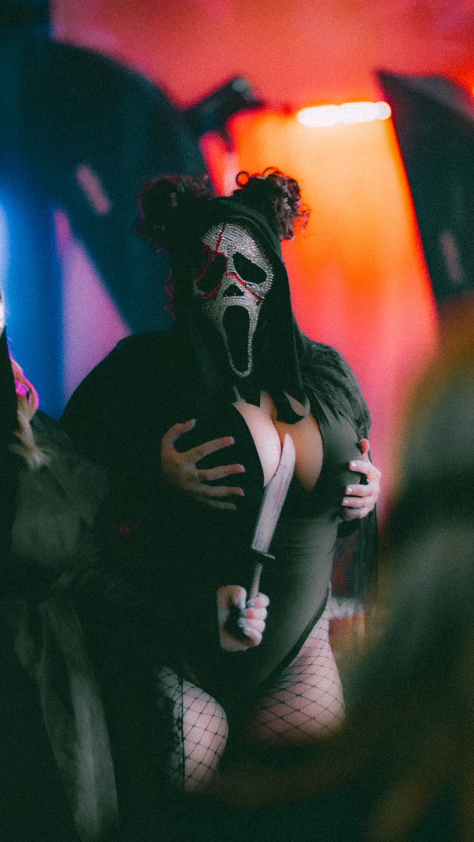 _haleaa's tweet photo. Spooky Szn 👻🎃📸 https://t.co/JV85VoICab