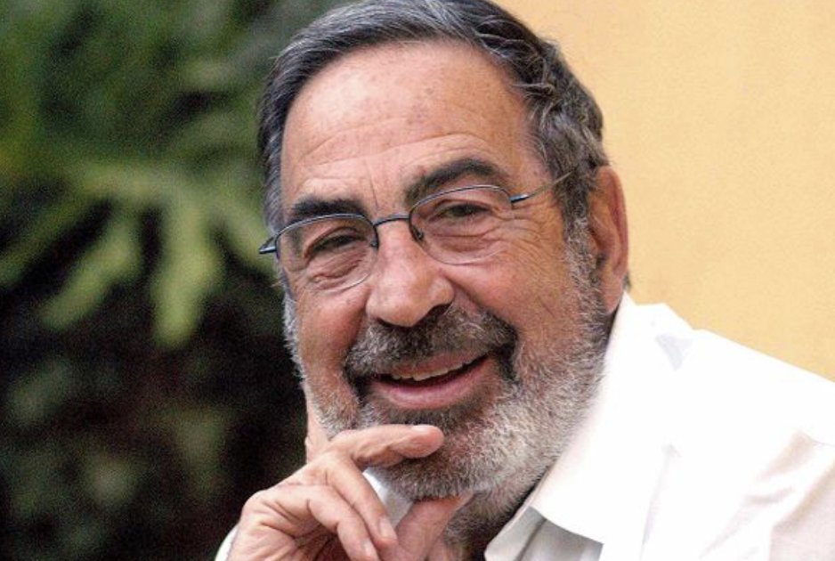 Hoy, en el día de la profesora y el profesor, saludamos  a quienes ejercen el rol fundamental de educar al país, y destacamos especialmente a los educadores de origen judío, cuyo aporte fue distinguido con el Premio Nacional de Educación: Ernesto Schiefelbein y  Abraham Magendzo.