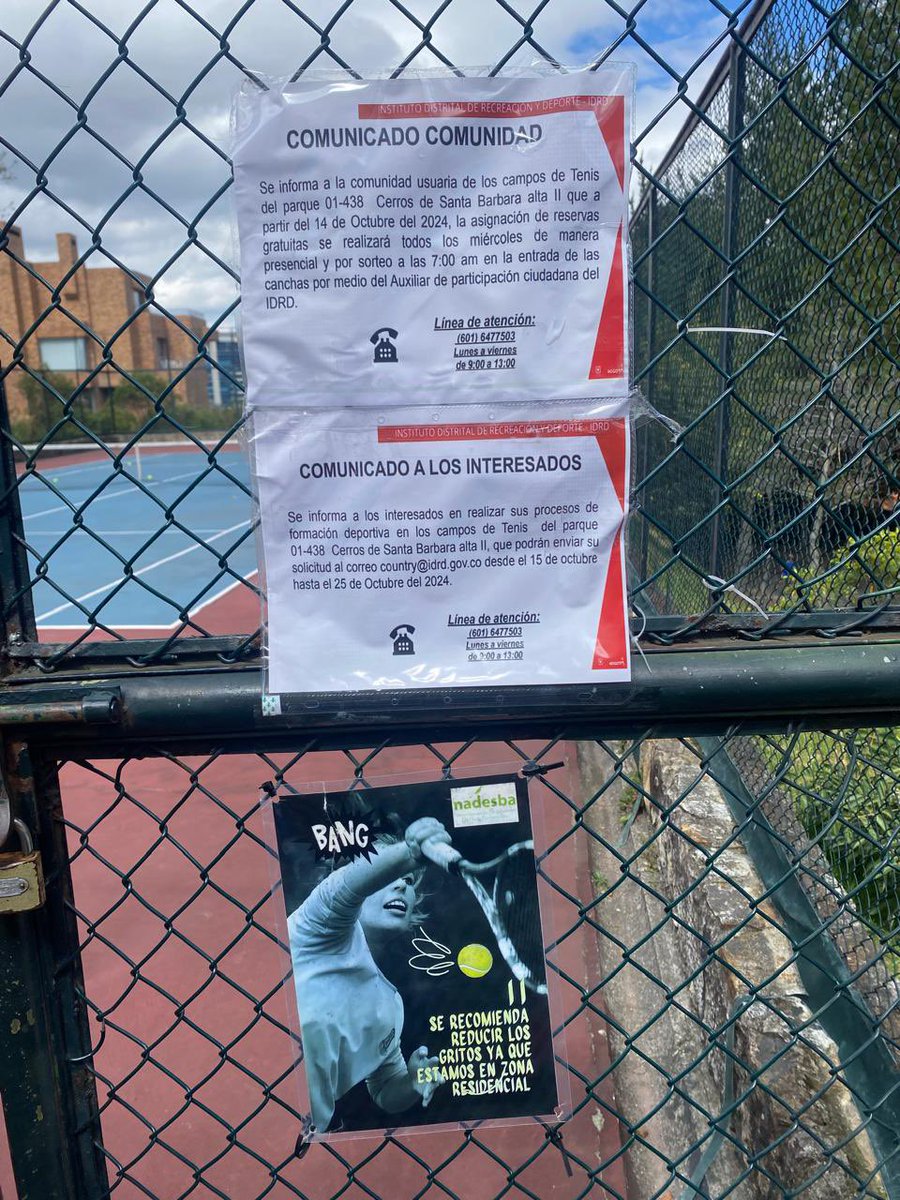 carlosGIA's tweet photo. @danielgarciacg @CarlosFGalan las canchas de Tenis de Santa Bárbara Alta se reservan por app, les parece razonable poner una persona a las 7 a.m los miércoles a tomar en papel las reservas de la semana? https://t.co/JWAWJ9Omj7