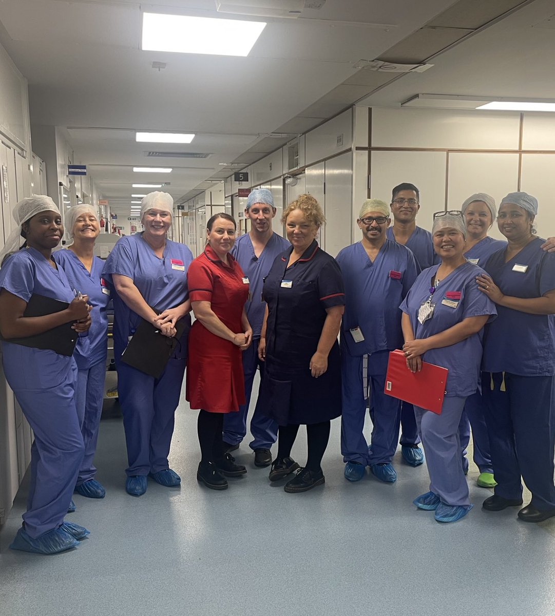 Today I helped lead the BNHH Theatres Ward Accreditation and what a lovely welcome we had! The team were happy to answer our questions and even show us around the theatres and explain what was going on. I loved how passionate they all were about what they do! What a great team ♥️