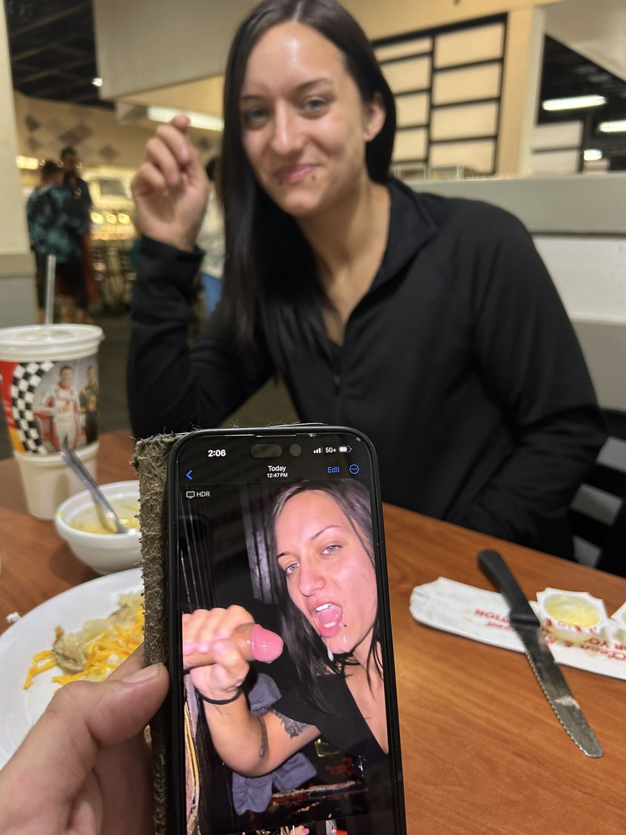 realCuckPOV's tweet photo. The wife wanted to hit the gloryhole again today and drain the lunch crowd. So we hit the gloryhole and then Golden Corral after.👌🤤💦 @Alyx_Urie 💙👰‍♀️💍 https://t.co/iAWHdesOJO