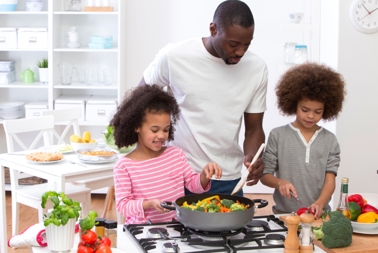 Parents of kids aged 6-12: Hoping your kid will try different foods? Register for the free online class, Mealtime Struggles in School-Aged Children, at bit.ly/4dXkimY. More info can also be found at Ahs.ca/nutrition.