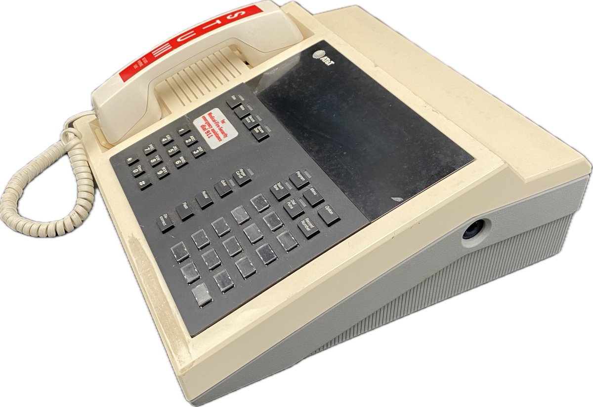 🧐 GUESS THE ARTIFACT| A few days ago we showed you a photo with a hint.  Did you guess correctly? Answer: The KSD-64 housed the custom chip for  storing and transferring key