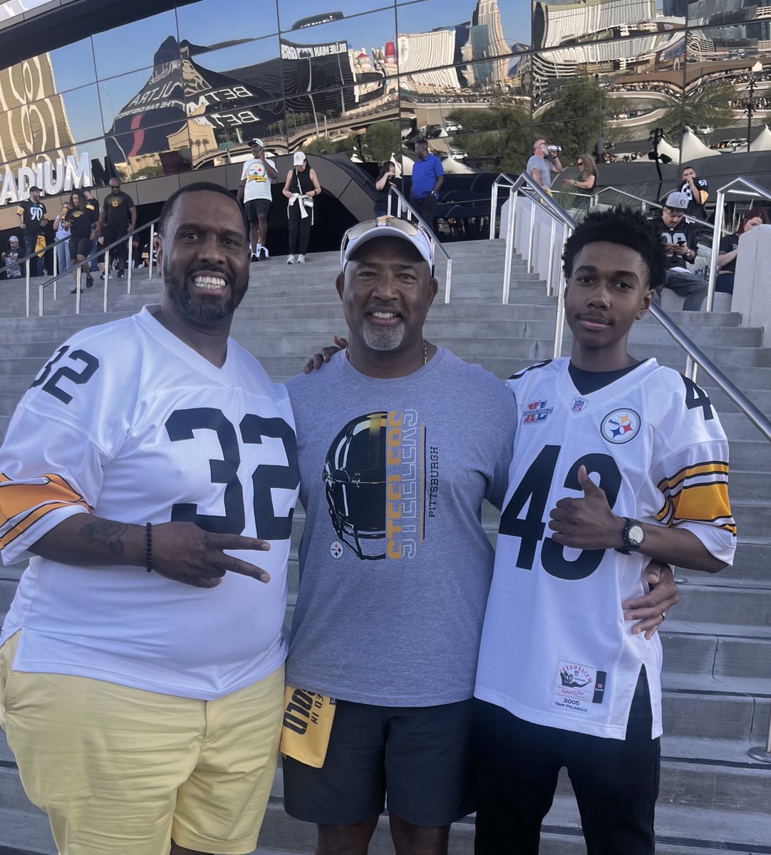 I love the Steelers and have been here since 1980,waited over 20 years for them to hoist that trophy. My son never watches games with me but the joy he brought me this past Sunday with his enthusiasm at the game was priceless. Mr.Dawson is nothing but class.🖤💛 Vegas memories