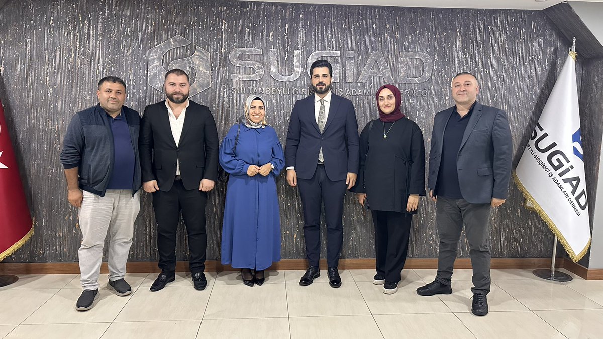 Sultanbeyli Ak Parti İlçe Kadın Kolları Başkanı Fadime Aydın Şekerci’ye nazik ziyaretlerinden dolayı teşekkür eder çalışmalarında başarılar dileriz.