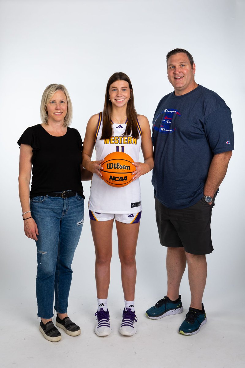 After a great visit and conversation with <a href="/JDGravina/">JD Gravina</a>, I am grateful to have received a scholarship offer from <a href="/WIUWBB/">Western Illinois Women's Basketball</a>! Thank you to the coaching staff for believing in me! <a href="/MissouriPhenom/">Phenom Basketball</a> <a href="/TravisWallace6/">Travis Wallace @MICDS</a> <a href="/greglogs/">Greg Logsdon</a>
