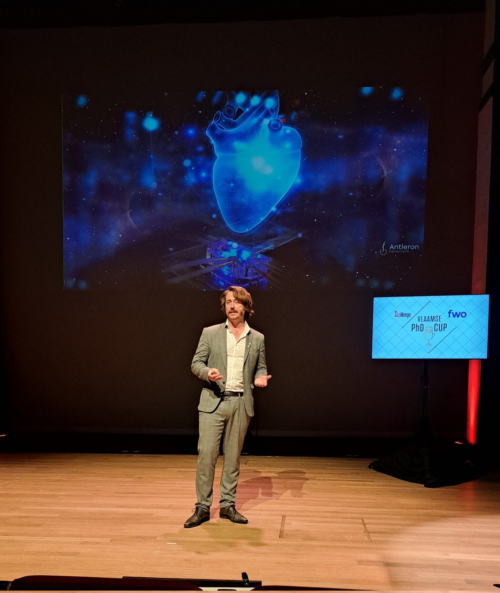 SciMingo's tweet photo. Komen organen binnenkort uit de 3D-printer? ๐งซ๐จ๏ธ
Tijdens de jurydeliberatie vertelt ex-#phdcup finalist @JasVanHoorick @BIO_INX ons alles over de techniek van #bioprinting, waarmee we in de toekomst organen zullen kunnen printen! https://t.co/aomsW644lR