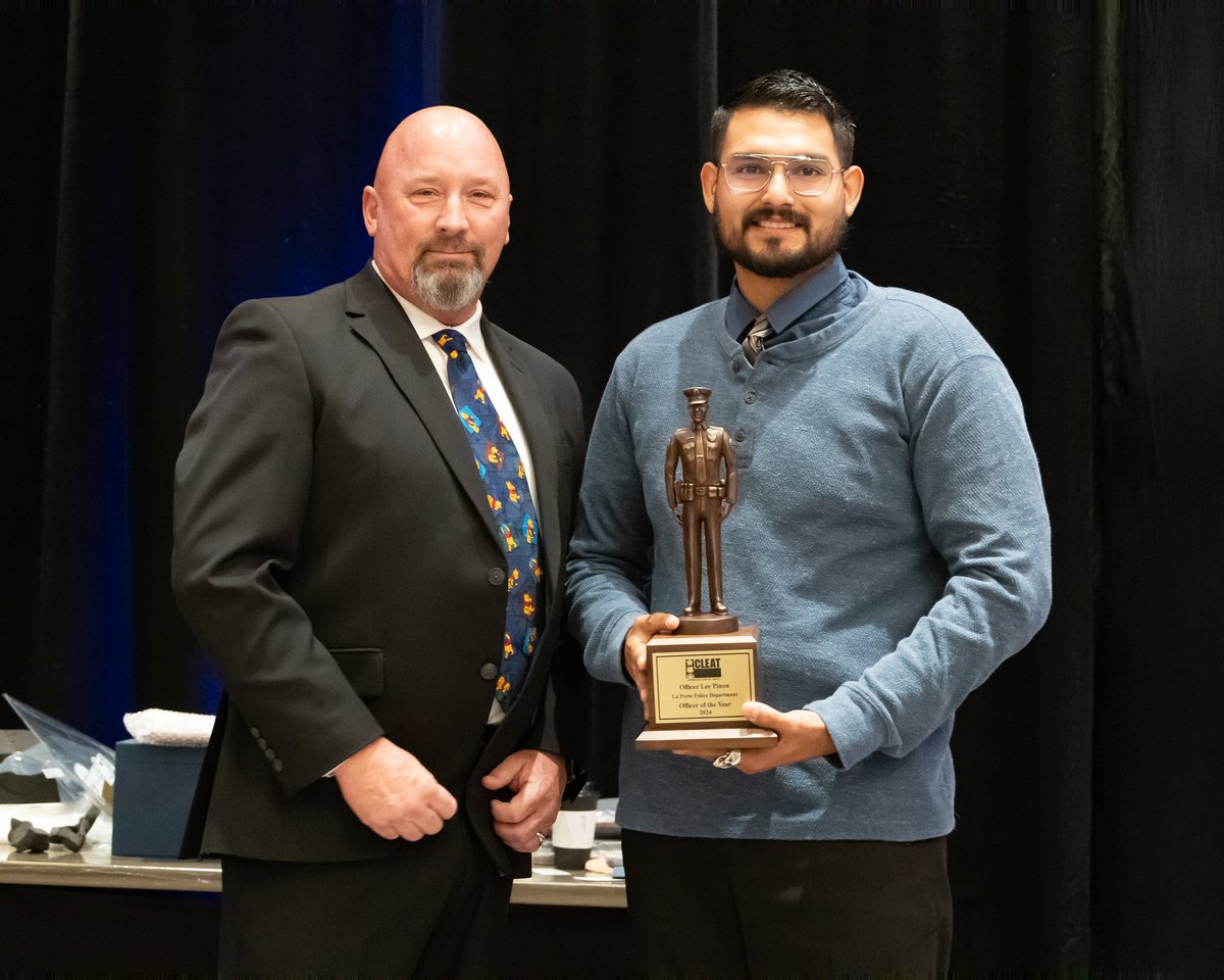 Congratulations to all our CLEAT 2024 Officer of the Year Award recipients!🤩
<a href="/SATXPolice/">San Antonio PD</a> Officers Raul Chavez &amp; Rhett Shoquist (not present)
<a href="/TXK_Police/">Texarkana TX Police</a> Patrol Officer Matthew Lindsey
<a href="/beaumont_police/">Beaumont Police Dept</a> Officers Alex Sikes &amp; Kirk Smith Jr
<a href="/LaPortePolice/">La Porte Police</a> Officer Lee Pinon
(1/3)
