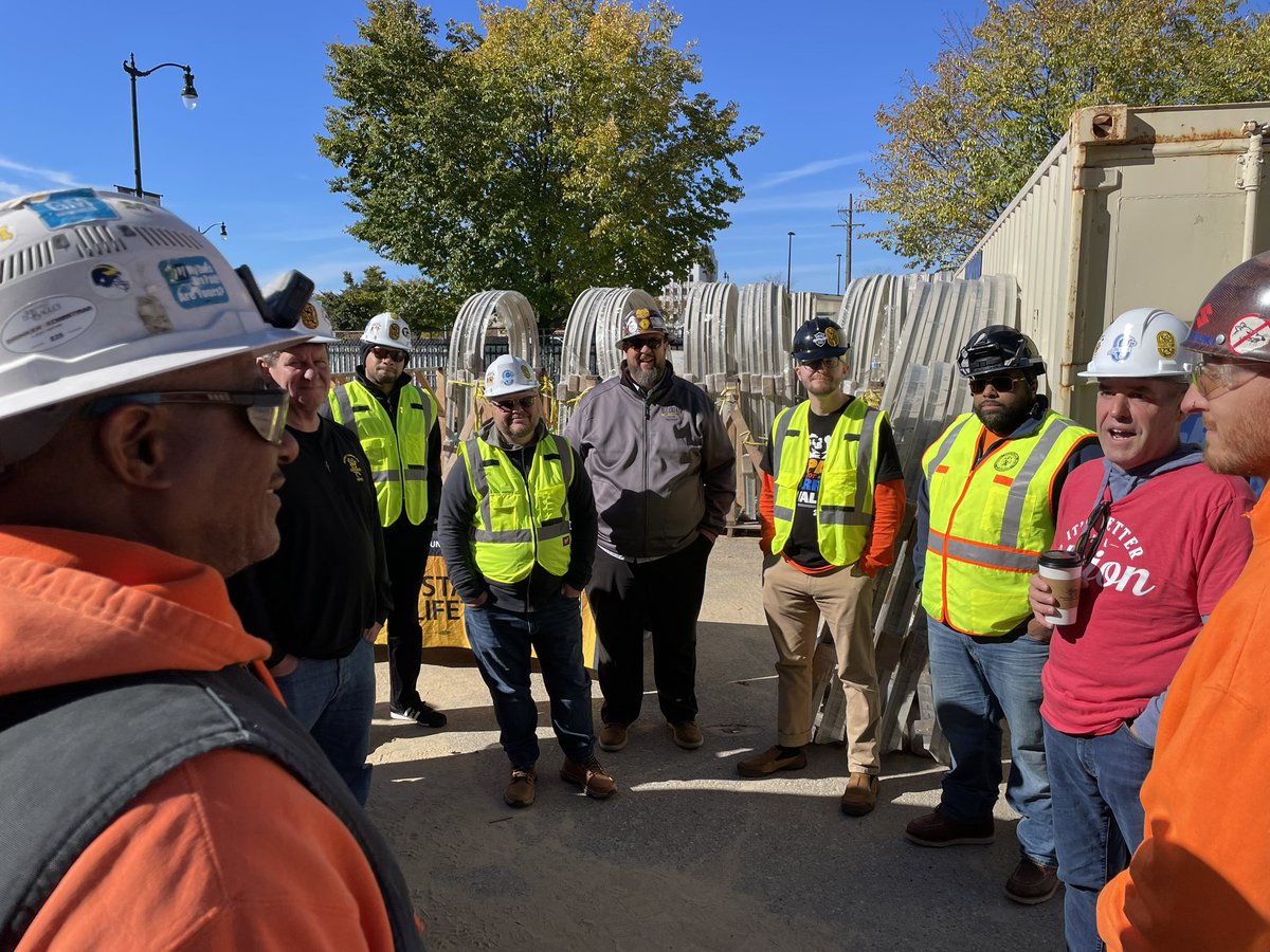 GoIUPAT's tweet photo. Our swing state bus tour has made it to Michigan!

Our General President @Jimmy_iupat and General VPs @lizmcelroy and Charlie Meadows visited a worksite full of glaziers to talk about voting our union values next month. https://t.co/JIzyhNz8U3