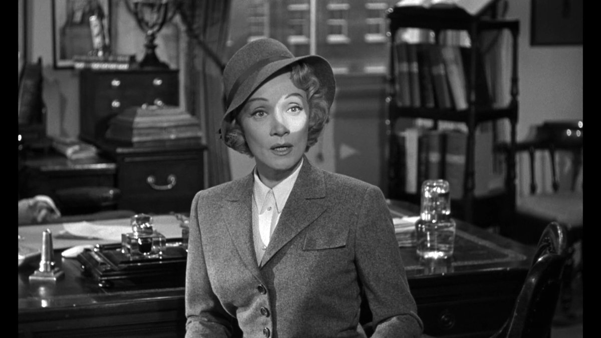 pablosalvadortm's tweet photo. 💡"Witness for the Prosecution" (Billy Wilder, 1957) 

💡"Laberinto de Pasiones" (Pedro Almodóvar, 1982) https://t.co/MRTdMP6M3O