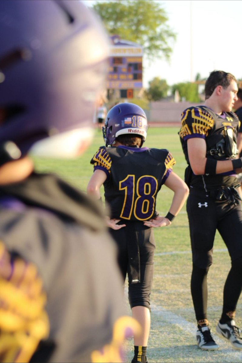 Colton Kimel (@coltonkimel) on Twitter photo Sunrise Mountain (4-1) vs. Desert Edge (4-0) at Sunrise Mountain High School. Come out tonight at 6!!!
<a href="/JUSTCHILLY/">Just Chilly</a> <a href="/SMHSFootballFam/">SMHS Football Family</a> <a href="/CoachMalott/">B.J. Malott</a> <a href="/BJMedia1/">BJ Media</a> <a href="/stevedecker982/">Steve</a> <a href="/CoachChase814/">BradSChase</a>
<a href="/gridironarizona/">Gridiron Arizona</a> @Ryderh_8 <a href="/Wyatt_Walters_/">Wyatt Walters</a> <a href="/Prestoncarney11/">Preston Carney</a> Sunrise Mountain (4-1) vs. Desert Edge (4-0) at Sunrise Mountain High School. Come out tonight at 6!!!
<a href="/JUSTCHILLY/">Just Chilly</a> <a href="/SMHSFootballFam/">SMHS Football Family</a> <a href="/CoachMalott/">B.J. Malott</a> <a href="/BJMedia1/">BJ Media</a> <a href="/stevedecker982/">Steve</a> <a href="/CoachChase814/">BradSChase</a>
<a href="/gridironarizona/">Gridiron Arizona</a> @Ryderh_8 <a href="/Wyatt_Walters_/">Wyatt Walters</a> <a href="/Prestoncarney11/">Preston Carney</a>