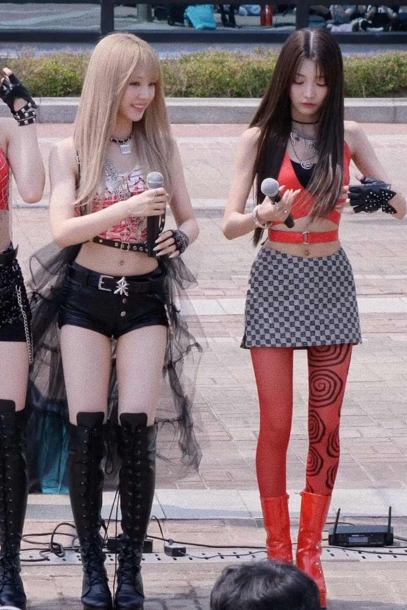loopsyvess's tweet photo. @yeotjr Minseo has BEEN my ult bias and thinspo https://t.co/mHJprrBKsY